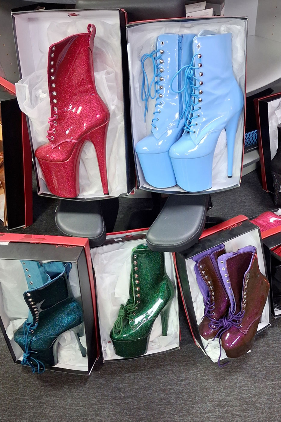 Chaussures à talon élégantes disponibles en boutique
